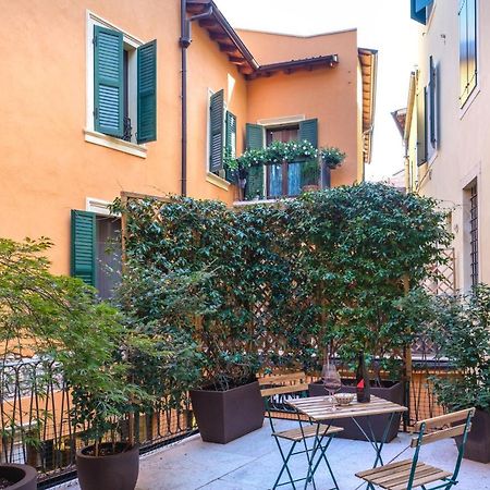 La Terrazza In Centro Apartment Verona Exterior foto